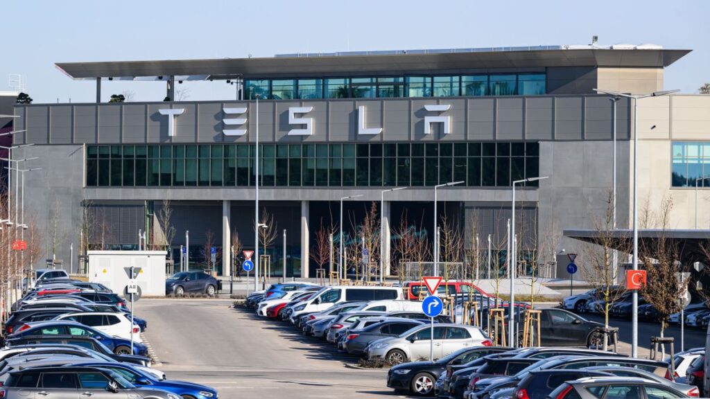 Tesla Grünheide: Ermittlung gegen IG Metall-Vertreter vor Wahl