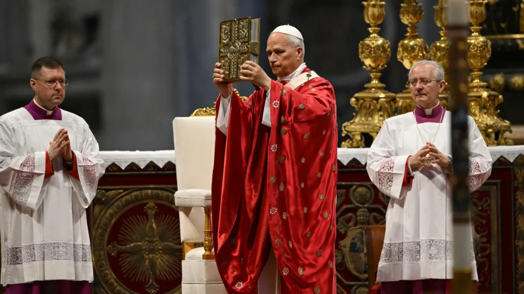 Papst Pfingstpredigt ruft zu Frieden auf Papst Pfingstpredigt ruft zu Frieden auf