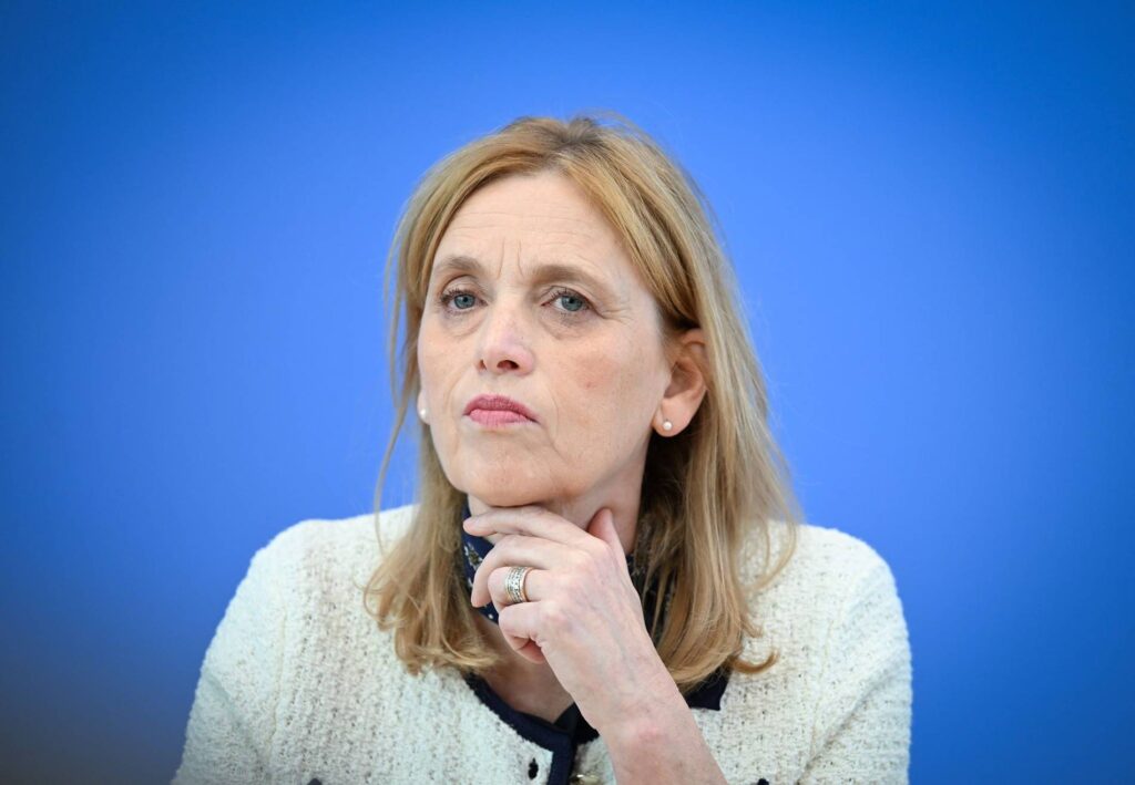 Unterhaltsvorschuss Reform Deutschland sorgt für Streit Unterhaltsvorschuss Reform Deutschland sorgt für Streit